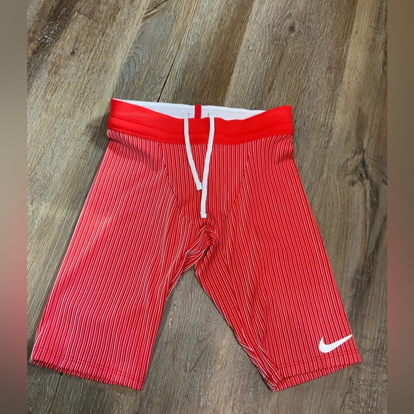 Nike Pro Elite 1/2 Tights Team Issued Track Field USA AO8152-XXX Size XS Red